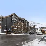 Neves - Location: Joli Pour 4 Personnes, Etage Eleve, Balcon Ensoleille, Dans Un Quartier Anime Апартаменты Валь-Торанс