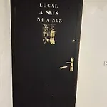 Neves - Location: Joli Pour 4 Personnes, Etage Eleve, Balcon Ensoleille, Dans Un Quartier Anime Валь-Торанс