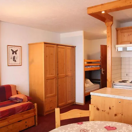Neves - Location: Joli Pour 4 Personnes, Etage Eleve, Balcon Ensoleille, Dans Un Quartier Anime Апартаменты Валь-Торанс